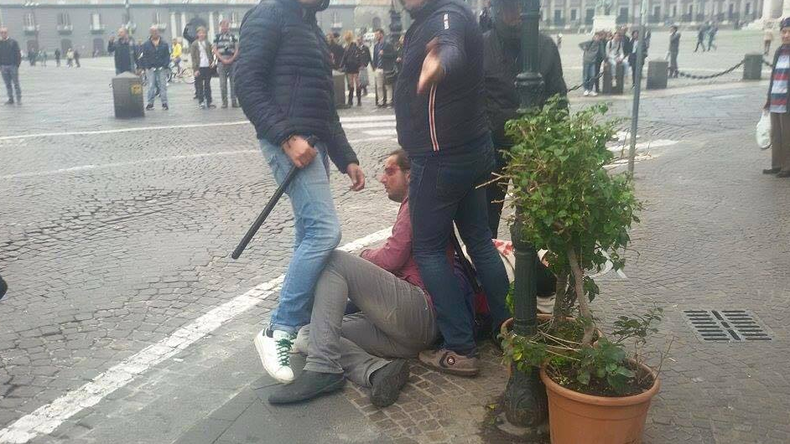 A Naples, de violents affrontements entre des étudiants et la police font plusieurs blessés (VIDEO)
