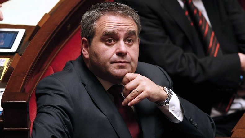Terrorisme, la croisade de Xavier Bertrand contre les réseaux sociaux