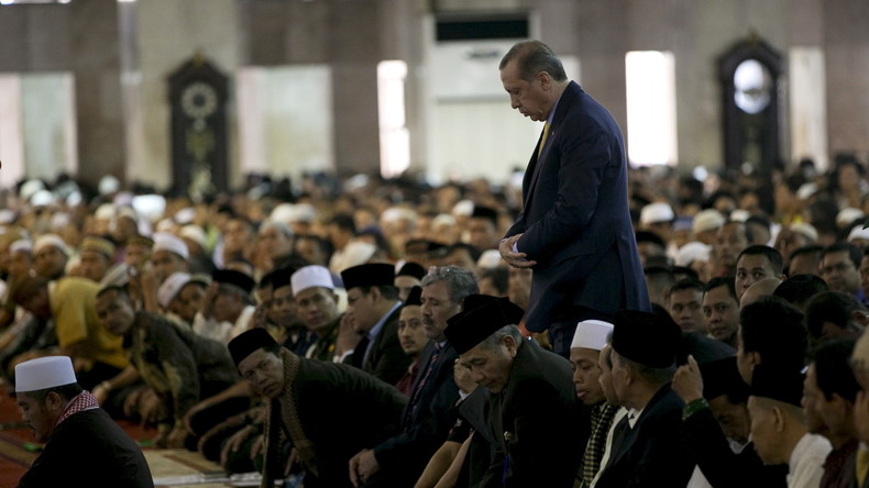 «Le «sultan» Erdogan songe-t-il à devenir le calife que prétend être aujourd'hui le chef de Daesh ?»