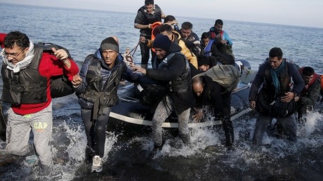 Des images impressionnantes de l'afflux de migrants sur les côtes grecques (VIDEO)