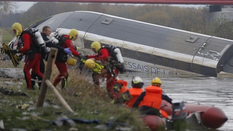 11 morts et 42 blessés dans l'accident d'un TGV près de Strasbourg, le plus grave jamais enregistré