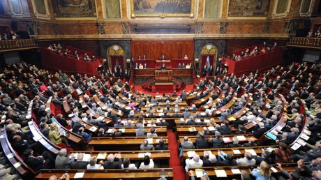 De l'extrême-gauche à l'extrême-droite : réactions au discours du Congrès de Versailles de Hollande 