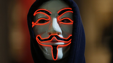 «Anonymous» à RT : le collectif va trouver ceux qui ont fait exploser l’avion russe dans le Sinaï