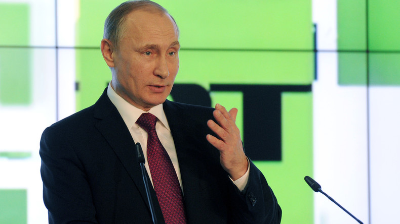 Vladimir Poutine félicite RT pour son 10ème anniversaire