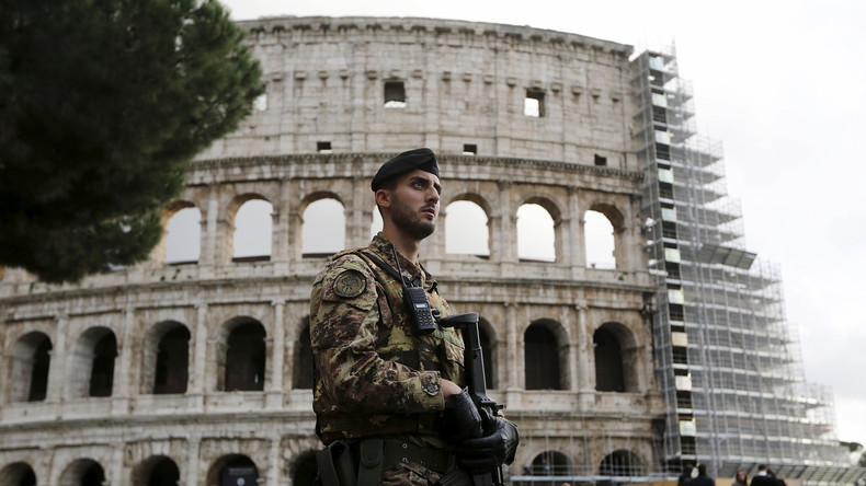 Italie : deux hommes tentent de désarmer des soldats en criant «Allah est grand»
