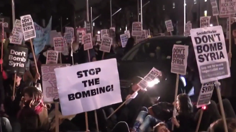 Londres : les manifestants font les «morts» pour dénoncer l’opération militaire en Syrie