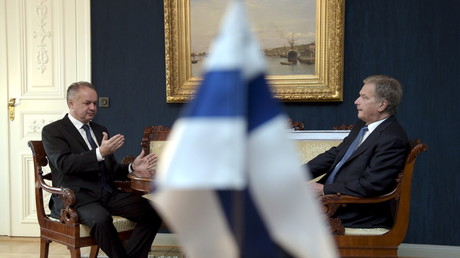Le président finlandais Sauli Niinisto et son homologue slovaque Andrej Kiska 