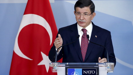 Le Premier ministre turc Davutoglu au sommet de l'Otan le 30 novembre dernier. 