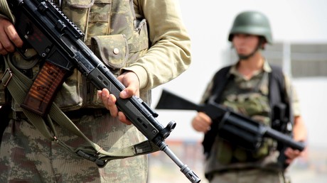 Quatre militaires turcs blessés dans une attaque de Daesh, selon des responsables kurdes