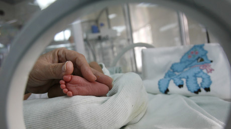 Israël : cerné par des dettes de jeu, un couple met en vente leur bébé