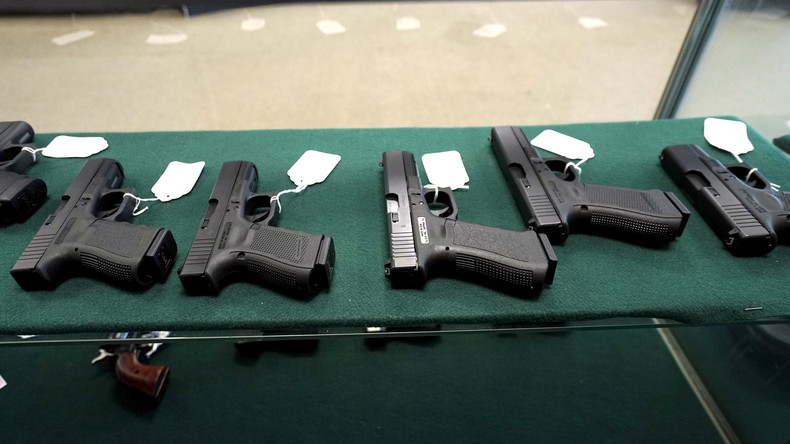 Risque terroriste : l'UE souhaite renforcer le contrôle des armes à feu