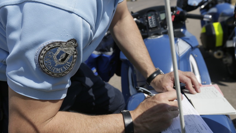 Un CRS accusé de faveurs sexuelles contre des PV annulés renvoyé aux assisses