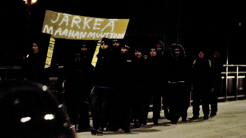 LONG FORMAT : Crise migratoire : quand les citoyens européens organisent leur propre défense