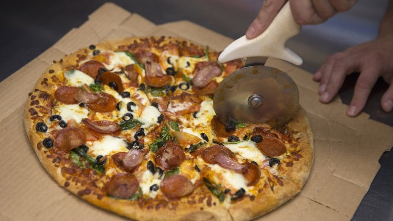 Papa John’s violemment critiqué pour sa pizza «Staline»