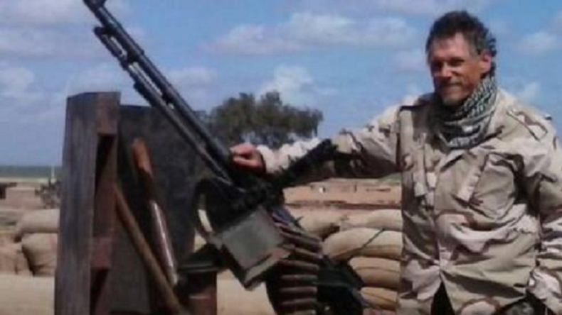 Pays-Bas : soutien populaire pour Jitse Akse, arrêté pour avoir combattu Daesh en Syrie