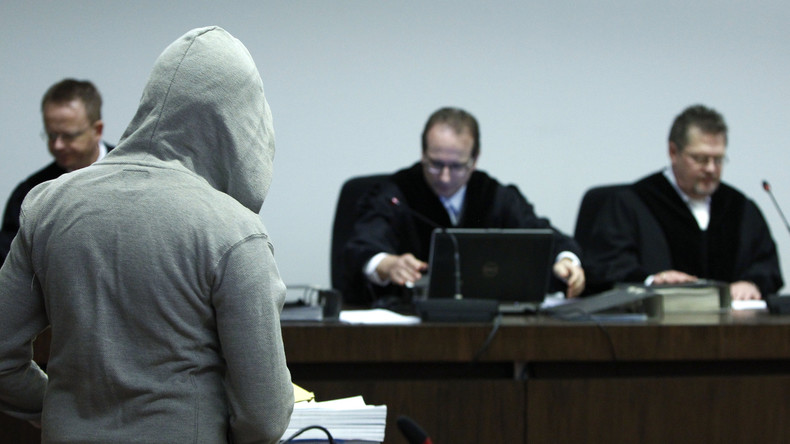 Düsseldorf : début du procès du traqueur de déserteurs de Daesh
