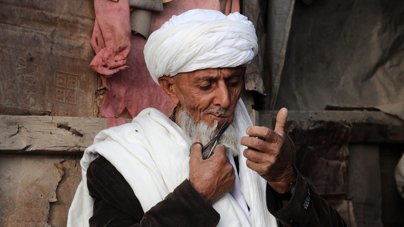 Tadjikistan : les autorités rasent 13 000 hommes barbus pour combattre l'islam radical