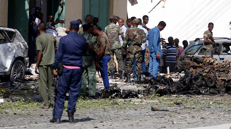 Explosions et prise d’otages dans la capitale somalienne : plus de 20 morts