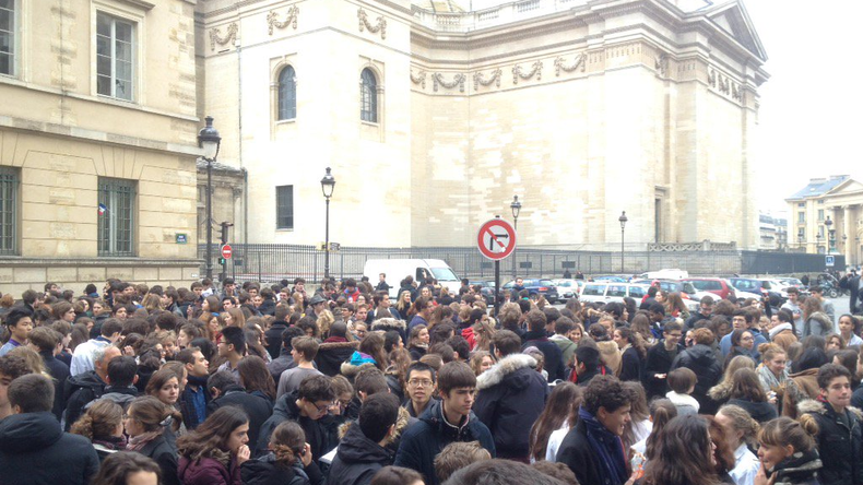 Levée, l'alerte à la bombe dans six lycées parisiens était fausse