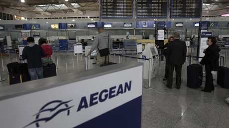 La compagnie Aegean a forcé deux passagers arabes à quitter un de leurs avions.