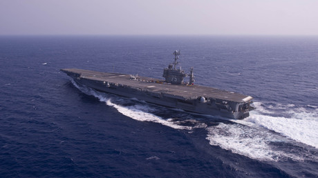 Manœuvres «provocantes» d’un porte-avion américain après l’arrestation de marins US par l’Iran