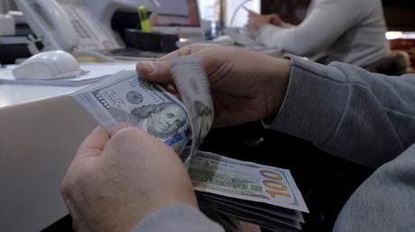 Peu à peu libérées des sanctions, les banques iraniennes joignent le système financier international