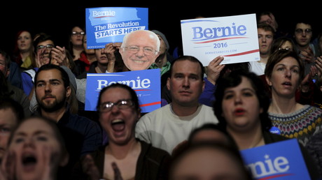 Etats-Unis : les partisans de Bernie Sanders investissent les rues de plusieurs villes (VIDEO)