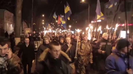 De violentes manifestations de l’extrême droite ont eu lieu dans plusieurs villes d’Ukraine (VIDEOS)