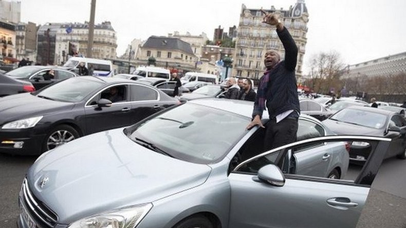 EN CONTINU : les chauffeurs VTC veulent être reçus à Matignon