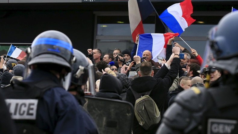 Arrestation du général Piquemal : «à la fois ridicule et odieux»