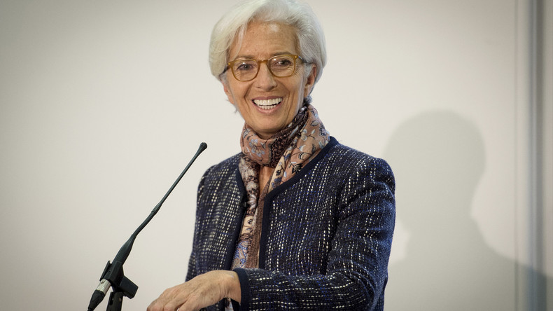 Lagarde menace l'Ukraine de lui retirer l'aide financière du FMI si le pays n'est pas réformé