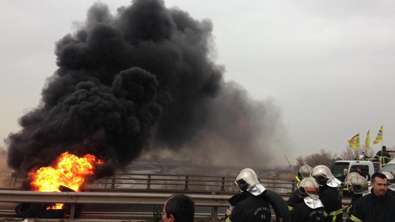 Une association porte plainte contre les pompiers niçois pour avoir pollué en brûlant des pneus