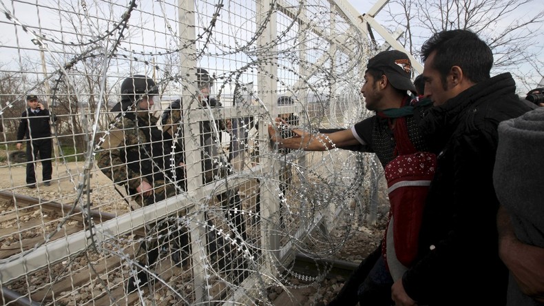 La fermeture croissante des frontières provoquerait le chaos en Europe, prévient le HCR 