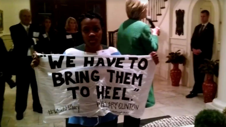 Hillary Clinton mise en difficulté par une militante afro-américaine (VIDEO)