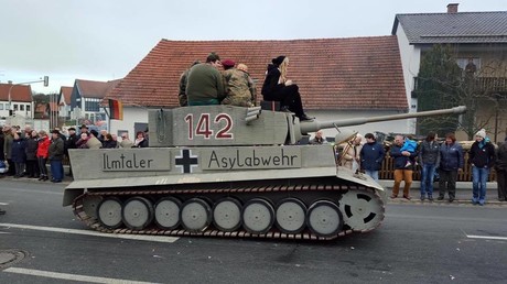 Un char pas comme les autres a défilé lors de ce carnaval allemand 