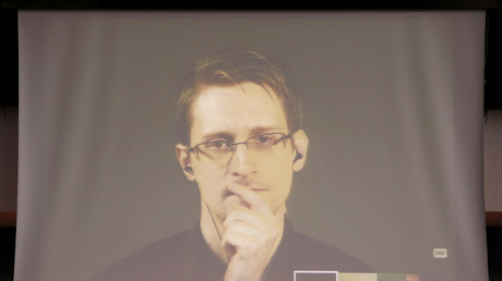 Snowden : le vote de la constitutionnalité de l'Etat d'urgence signe la victoire du terrorisme