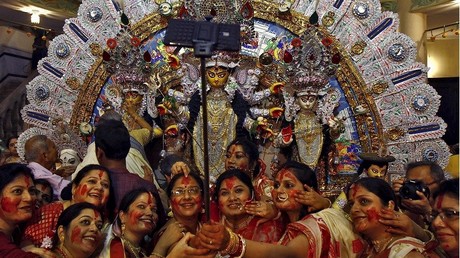 En Inde, Bombay interdit les selfies après une vague d’accidents mortels
