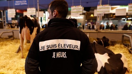 EN CONTINU : Après Hollande, au tour de Valls d’être chahuté au Salon de l’agriculture à Paris