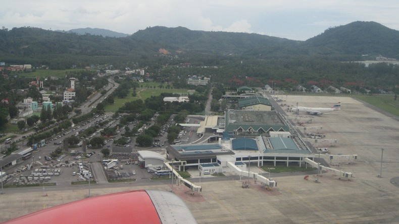 Une alerte de sécurité cloue un avion russe au sol à Phuket pour un contrôle approfondi