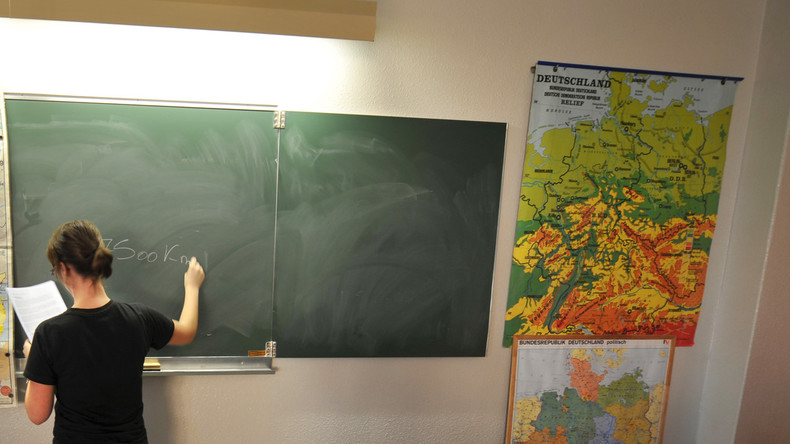 Un enseignant utilise le cas d'un suicide pour illustrer son cours de physique