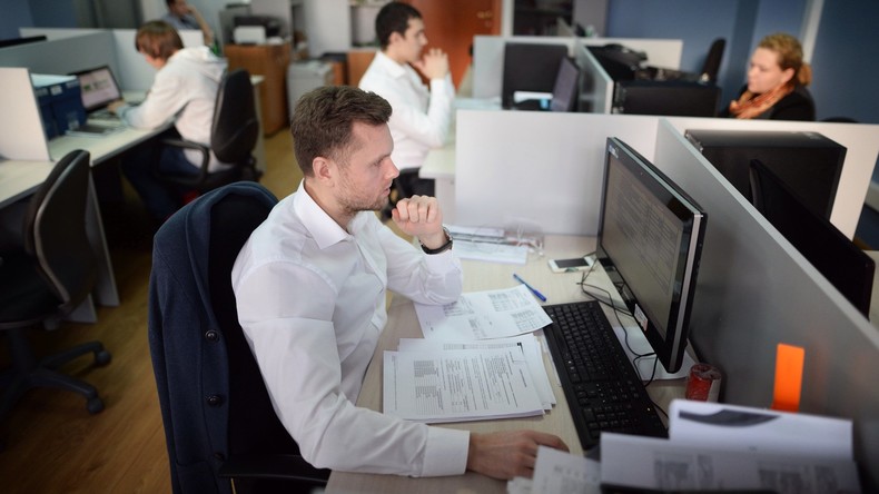 Une semaine de travail de 34 heures pour les employés russes ?