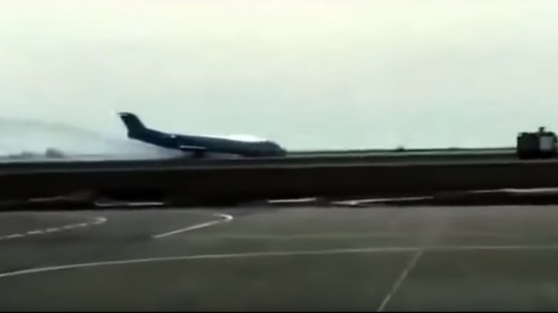 Kazakhstan : catastrophe évitée à Astana lors d'un atterrissage d’urgence (VIDEO)