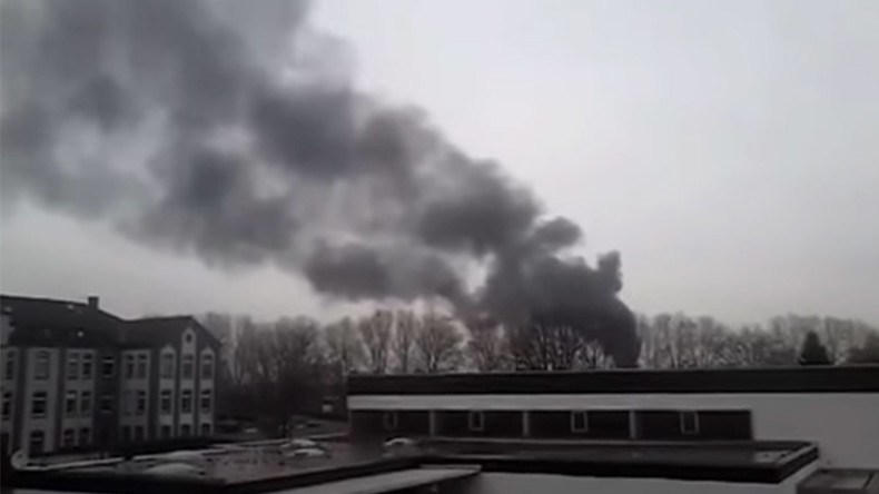 Allemagne : au moins deux personnes décédées dans une explosion sur un cargo pétrolier à Duisburg