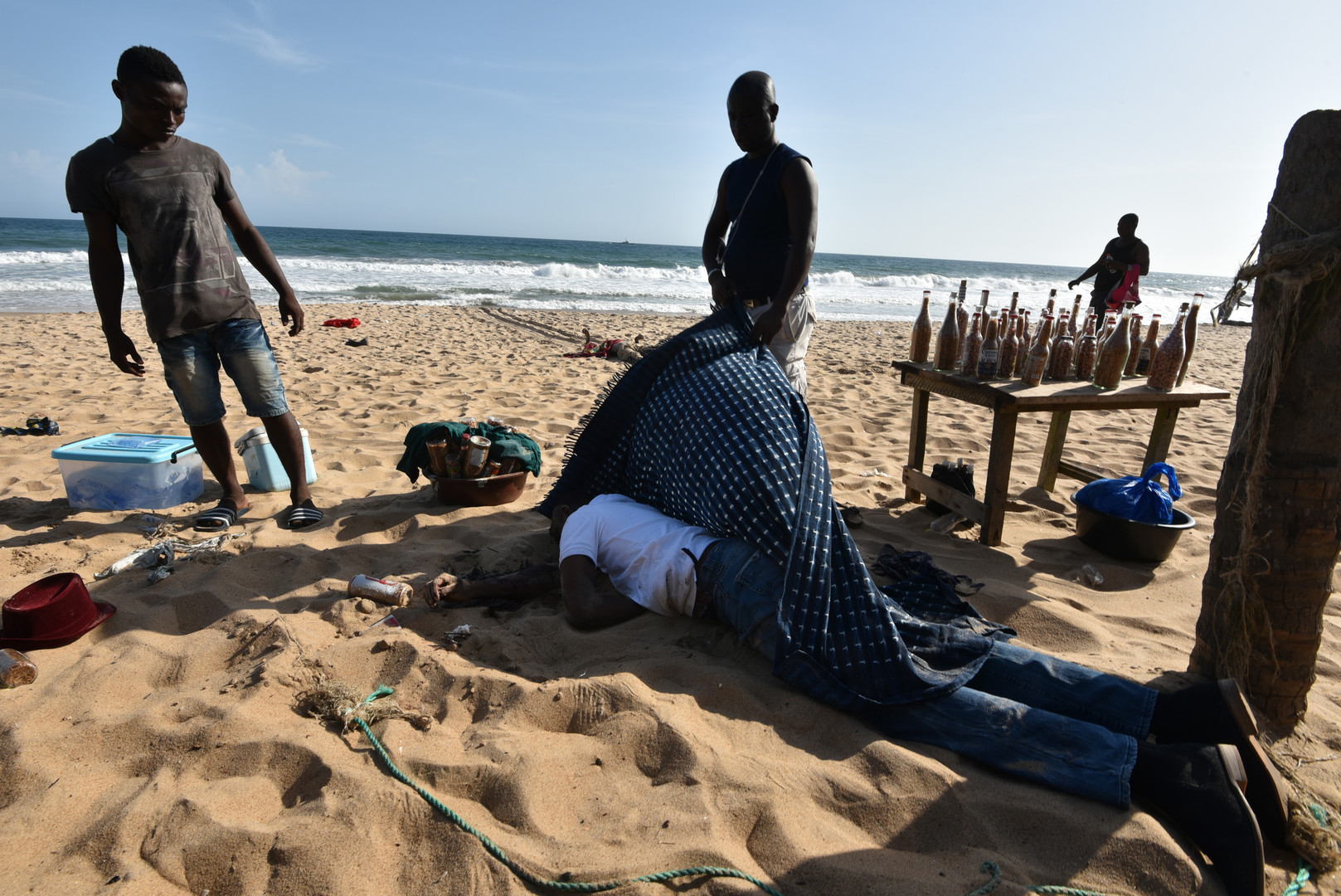 Al-Qaïda revendique l'attaque de Grand-Bassam en Côte d'Ivoire qui «viserait la France» (PHOTOS)