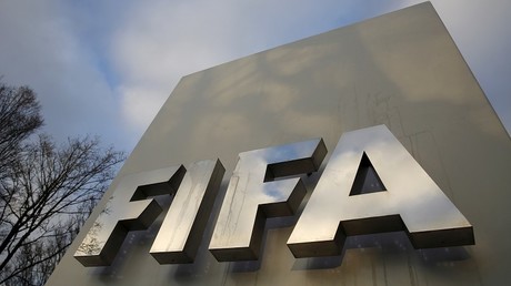 La FIFA autorise l'arbitrage vidéo à titre expérimental 