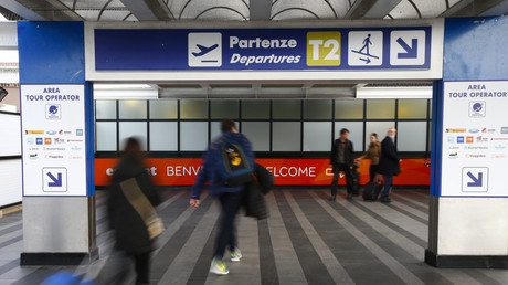 Un pilote de ligne italien a menacé de faire s'écraser son avion si sa femme le quittait