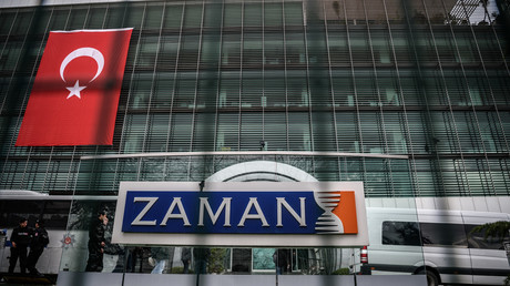 Censuré en Turquie, le journal Zaman continue de défier Recep Tayyip Erdogan en français