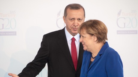 Le président turc Recep Tayyip Erdogan et la chancelière allemande Angela Merkel au sommet du G20 à Ankara, le 15 novembre 2015