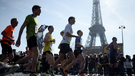 Policiers, détecteurs de métaux, physionomistes... le 40e marathon de Paris sous haute sécurité