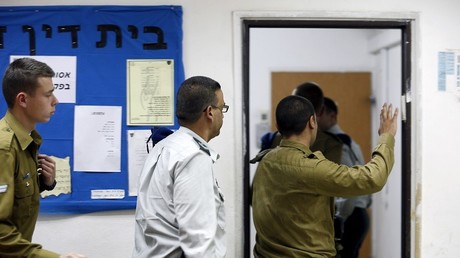 Le soldat franco-israélien de 19 ans qui a achevé un Palestinien pourrait répondre d'homicide